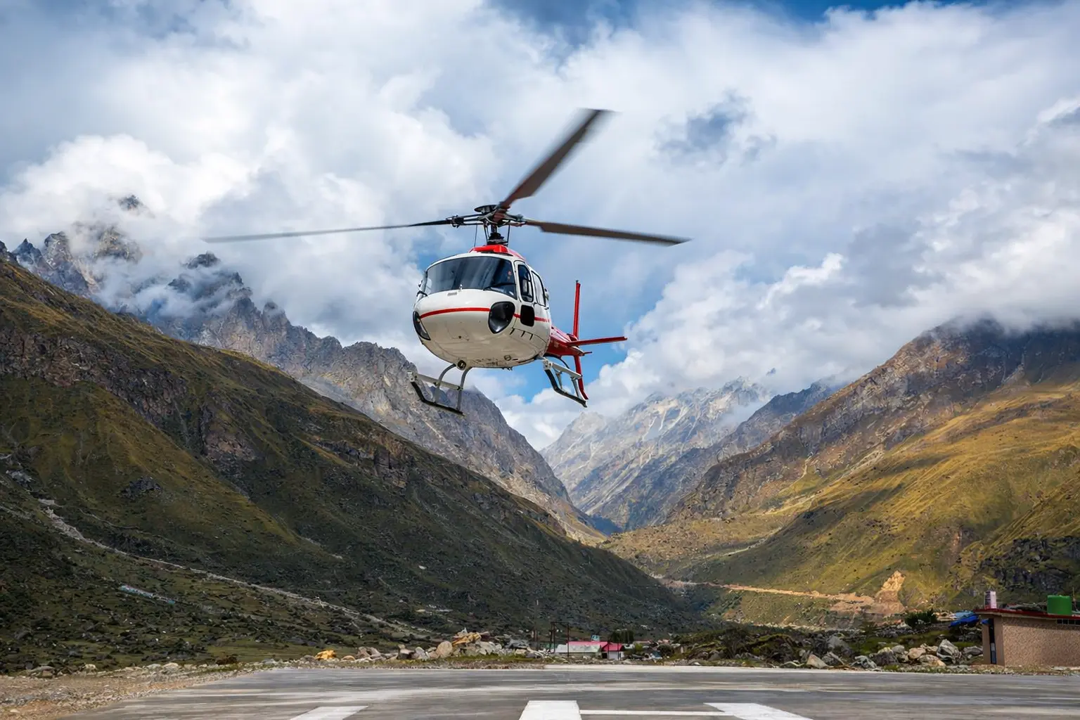 Helicopter service to Kedarnath